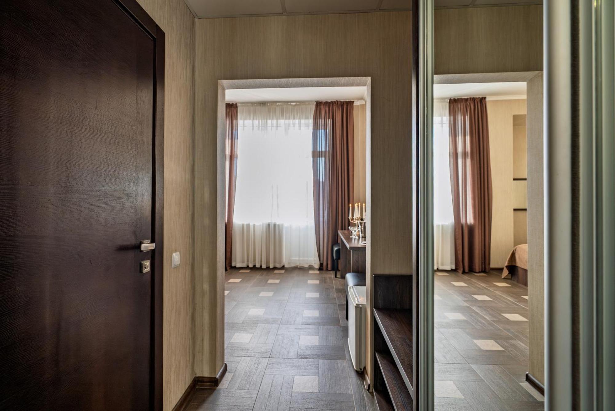 Congress Hotel Verhovina Petropavlovskaya Borshchagovka Exteriör bild