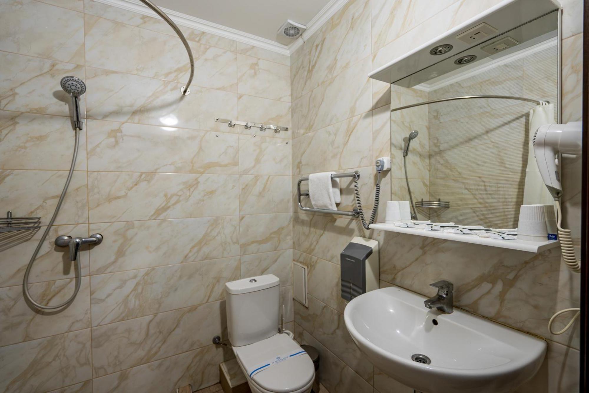 Congress Hotel Verhovina Petropavlovskaya Borshchagovka Exteriör bild