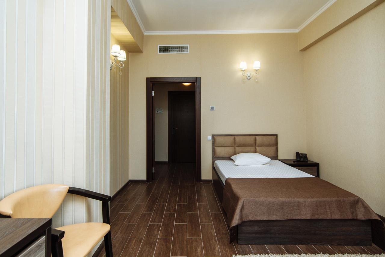 Congress Hotel Verhovina Petropavlovskaya Borshchagovka Exteriör bild