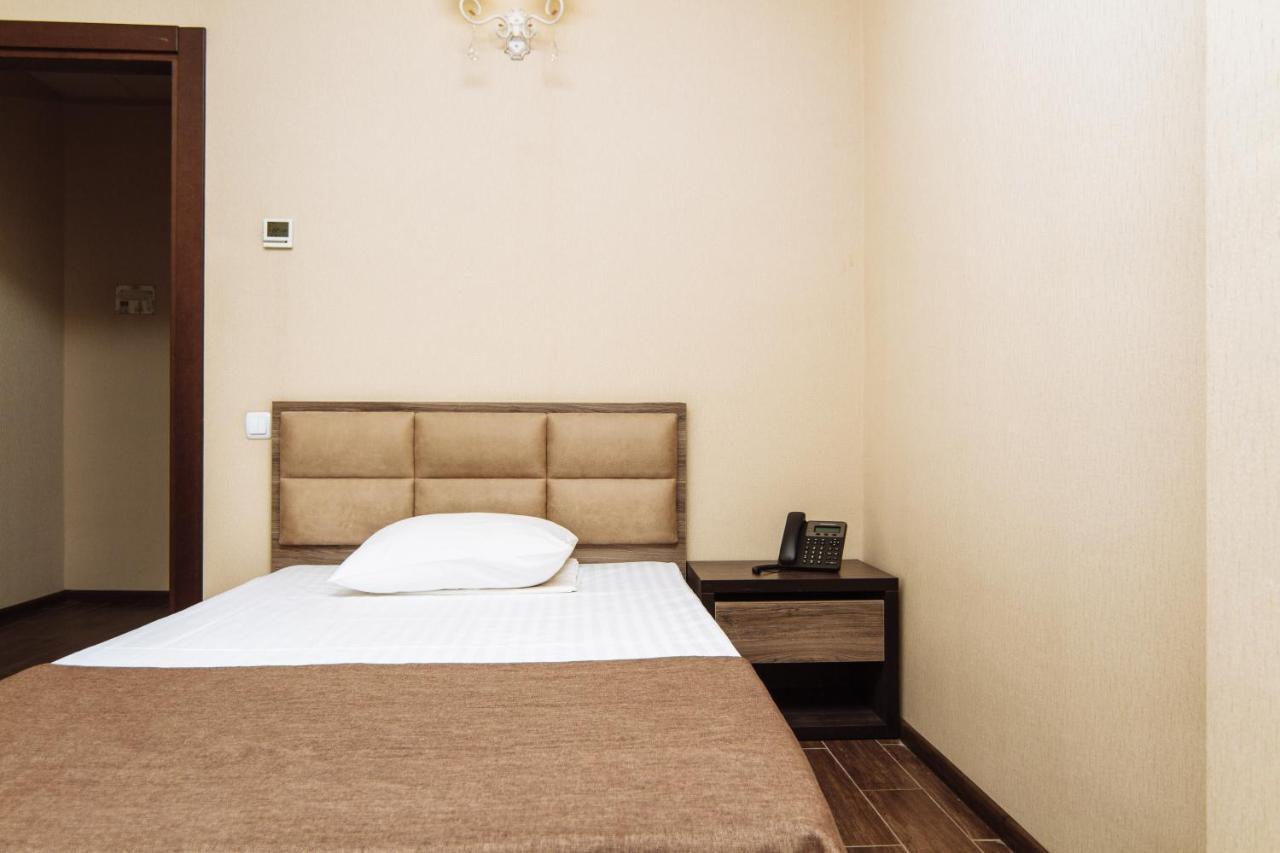 Congress Hotel Verhovina Petropavlovskaya Borshchagovka Exteriör bild
