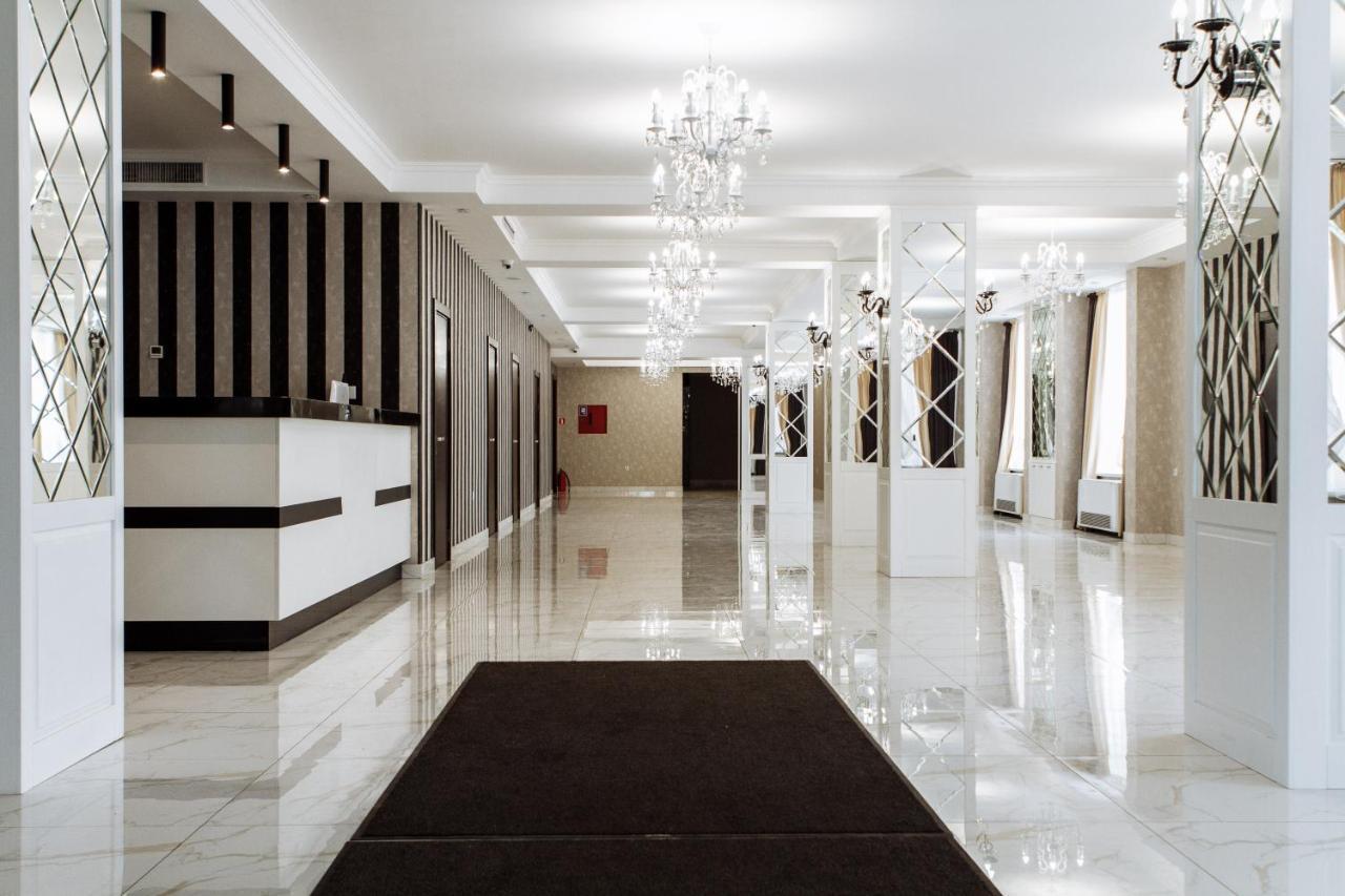 Congress Hotel Verhovina Petropavlovskaya Borshchagovka Exteriör bild